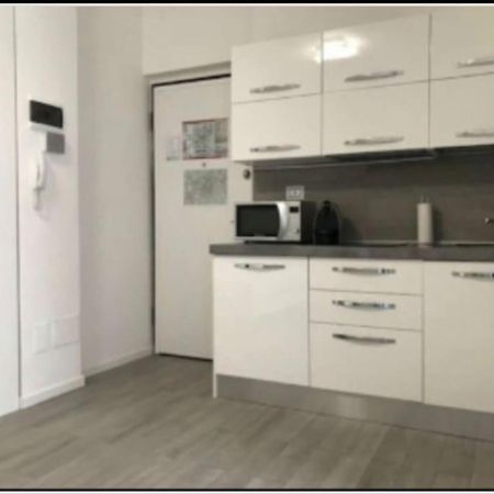 Lolo Apartment Milan Exterior photo
